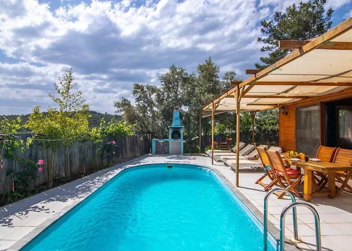 İslamlar 2 Bedroom Secluded With Private Pool Hot Tub Villa *